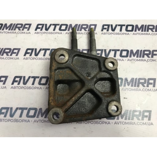 Кронштейн двигателя Honda CR-V III 2.2CTDi 2006-2012 11910RMAE00